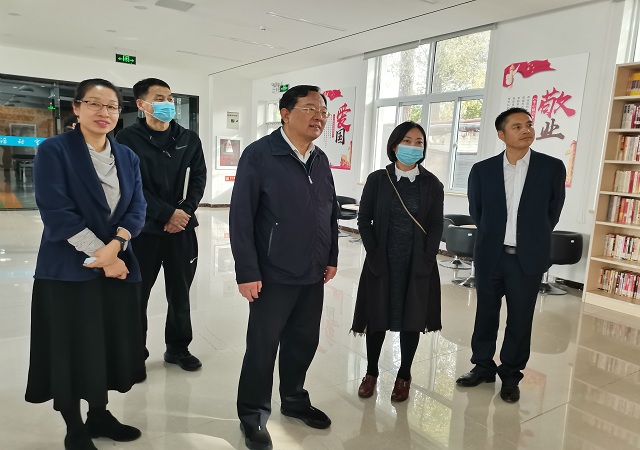 亚新平台app(中国)有限公司快讯：北京电视台现场报道，员工接种第三针疫苗
